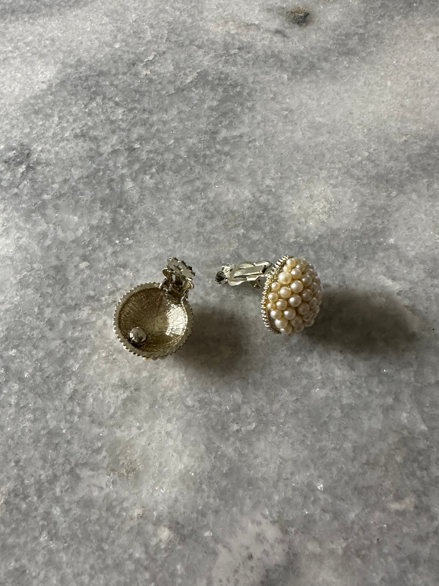 Vintage Gold Pearl Circle Clip On Earrings